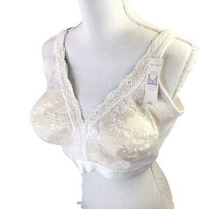 Cacique Lace No Wire Bra NWT Size 46 D Wireless Lined No Pad Full Coverage